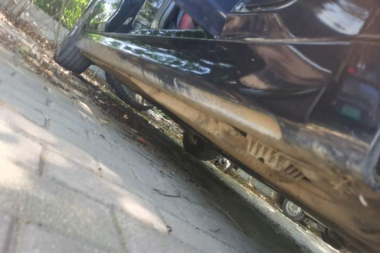 Used BMW 5 Series 2022 Restyled 525Li M Sport Package Right Side Sill