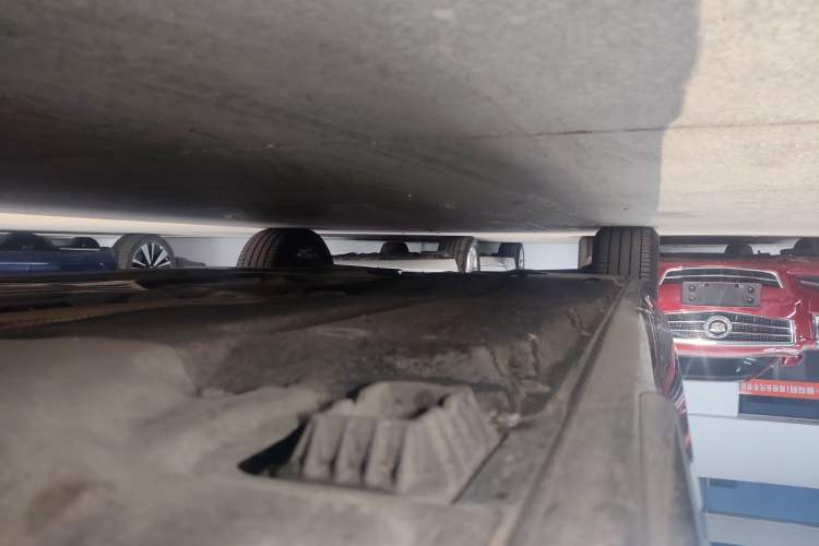 Used BMW 5 Series 2022 Second Facelift 525Li M Sport Package Right Side Sill