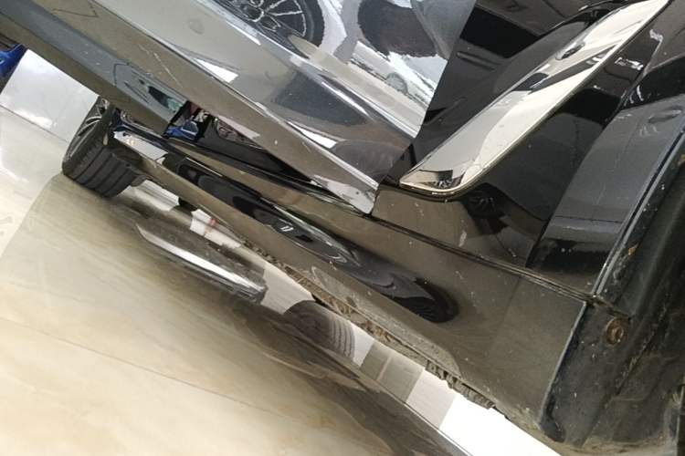 Used BMW 5 Series 2022 Restyled 530Li Leading Edition M Sport Package Right Side Sill