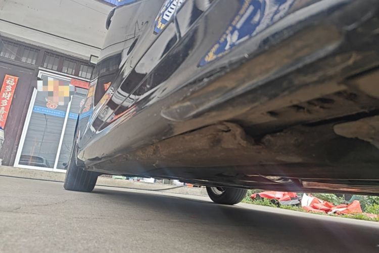 Used BMW 5 Series 2022 Restyled 525Li M Sport Package Right Side Sill