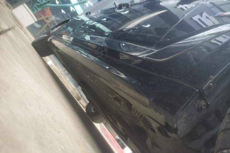Used BMW 5 Series 2022 Restyled 530Li Leading Edition M Sport Package Right Side Sill