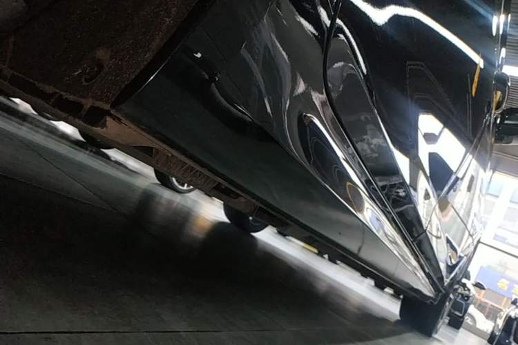 Used BMW 5 Series 2022 Second Facelift 525Li M Sport Package Right Side Sill