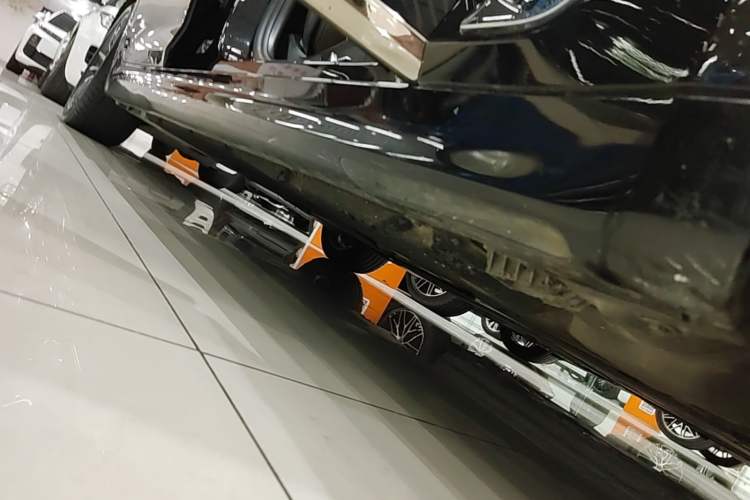 Used BMW 5 Series 2022 Restyled 525Li M Sport Package Right Side Sill