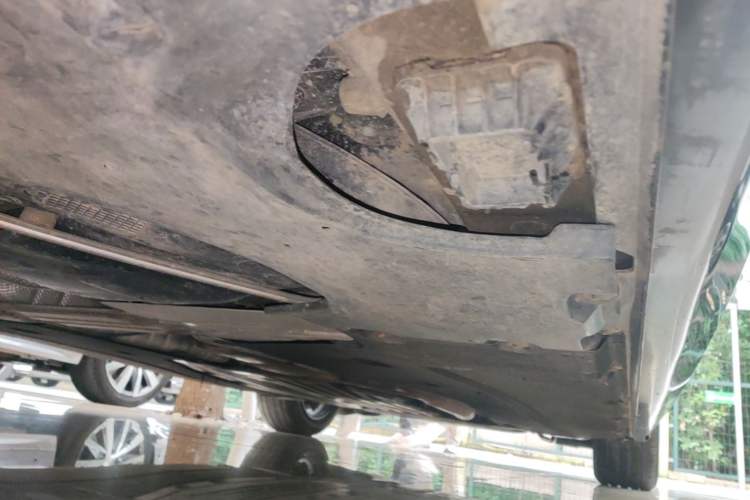 Used BMW 5 Series 2022 Restyled 525Li M Sport Package Right Side Sill