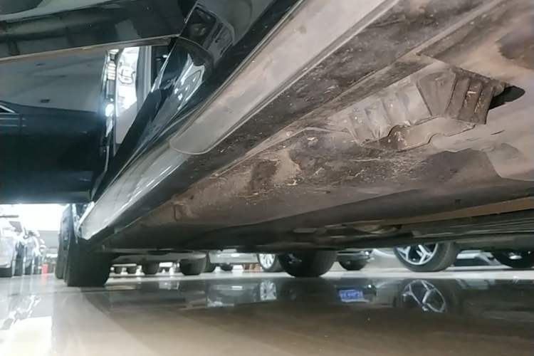 Used BMW 5 Series 2022 Second Facelift 525Li M Sport Package Right Side Sill