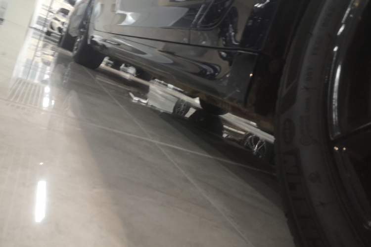 Used BMW 5 Series 2022 Restyled 525Li M Sport Package Right Side Sill