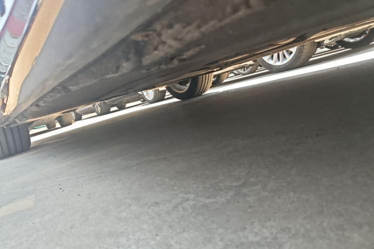 Used BMW 5 Series 2022 Restyled 525Li Luxury Package Right Side Sill