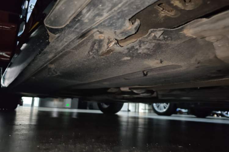 Used BMW 5 Series 2022 Second Facelift 525Li M Sport Package Right Side Sill