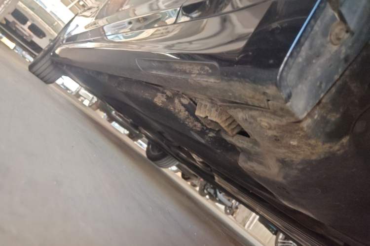 Used BMW 5 Series 2022 Restyled 525Li M Sport Package Right Side Sill