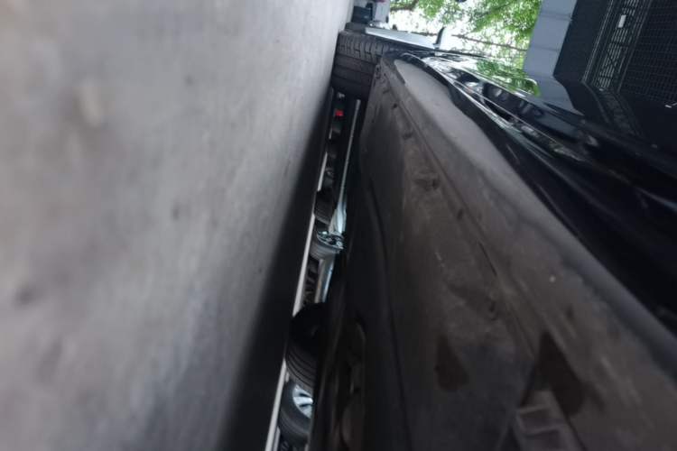 Used BMW 5 Series 2022 Second Facelift 530i M Sport Package Right Side Sill
