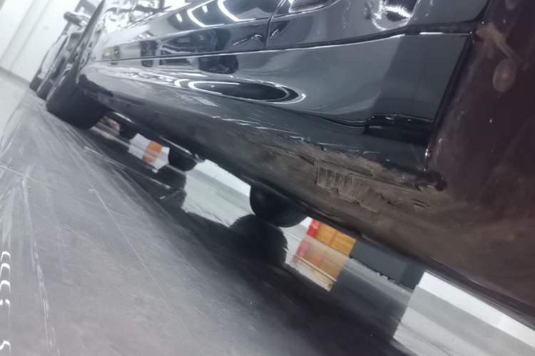 Used BMW 5 Series 2022 Second Facelift 530i M Sport Package Right Side Sill