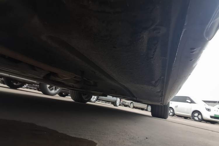 Used BMW 5 Series 2022 Second Facelift 530Li Leading Edition M Sport Package Right Side Sill