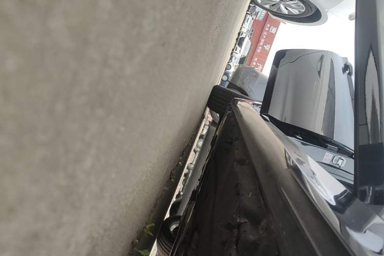 Used BMW 5 Series 2022 Restyled 525Li M Sport Package Right Side Sill