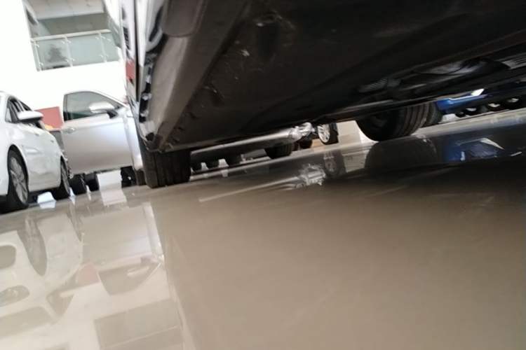 Used BMW 5 Series 2022 Restyled 530Li Leading Edition M Sport Package Right Side Sill