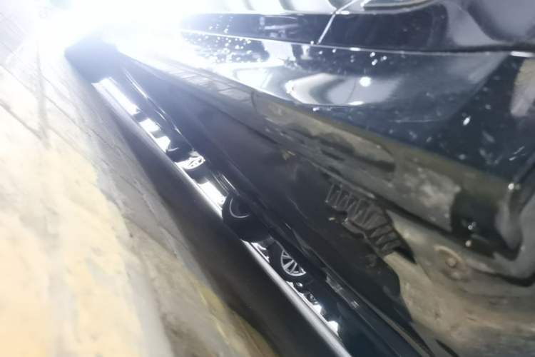Used BMW 5 Series 2022 Restyled 525Li Luxury Package Right Side Sill