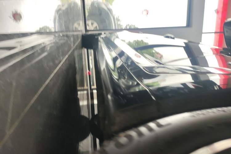 Used BMW 5 Series 2022 525Li M Sport Package Right Side Sill