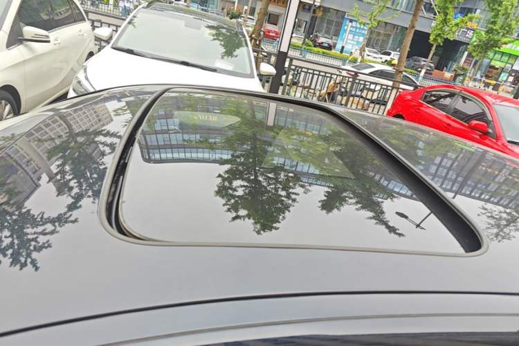 Used BMW 5 Series 2022 Second Facelift 525Li M Sport Package Roof