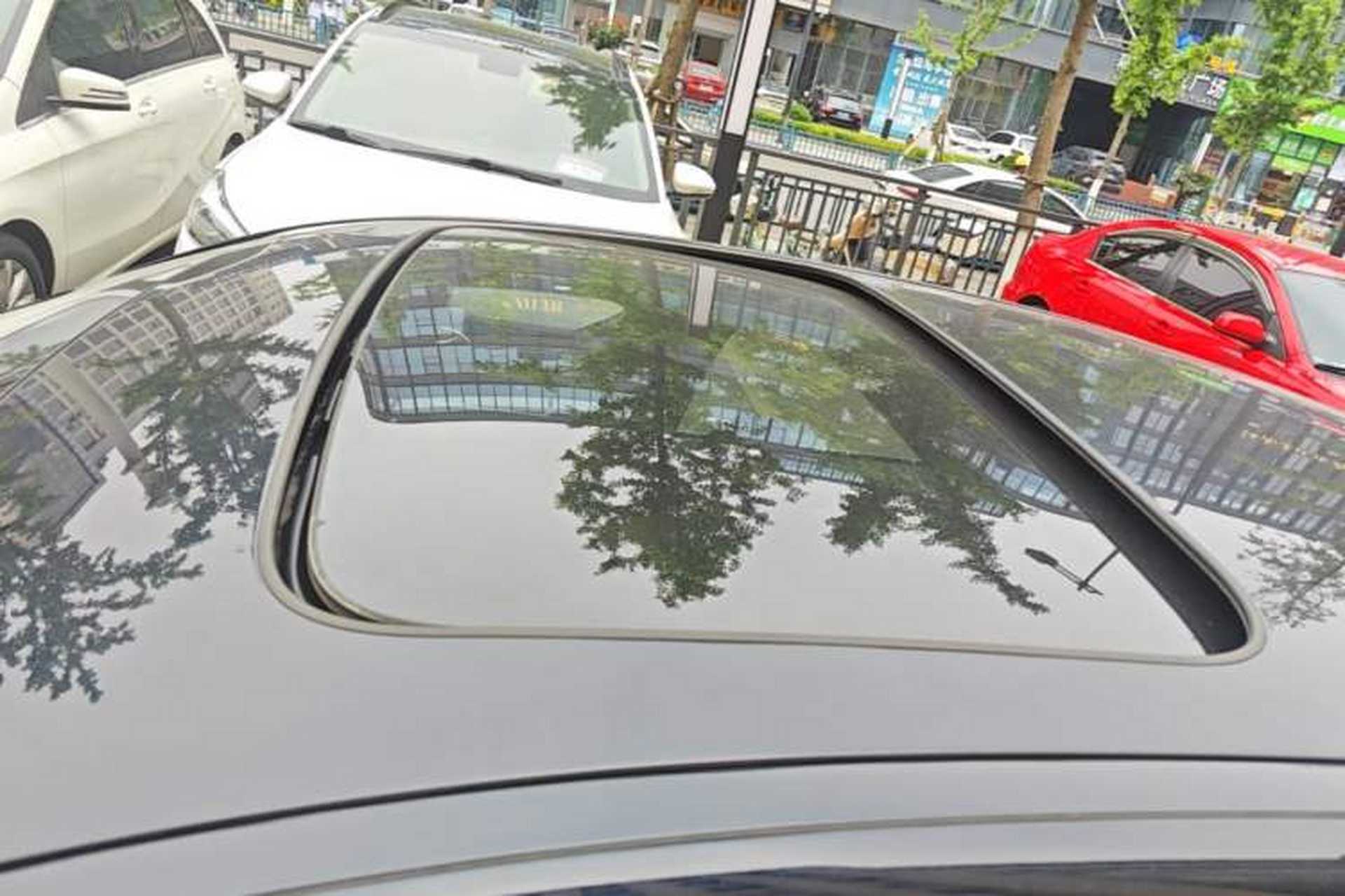 Used BMW 5 Series 2022 Second Facelift 525Li M Sport Package Roof
