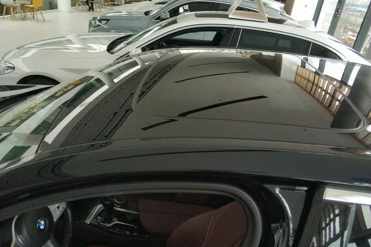 Used BMW 5 Series 2022 Second Facelift 525Li M Sport Package Roof