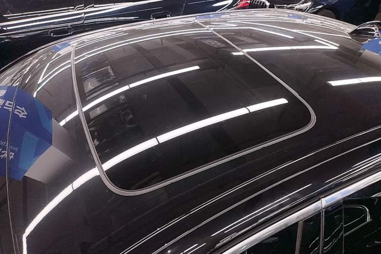 Used BMW 5 Series 2022 Second Facelift 525Li Luxury Package Roof