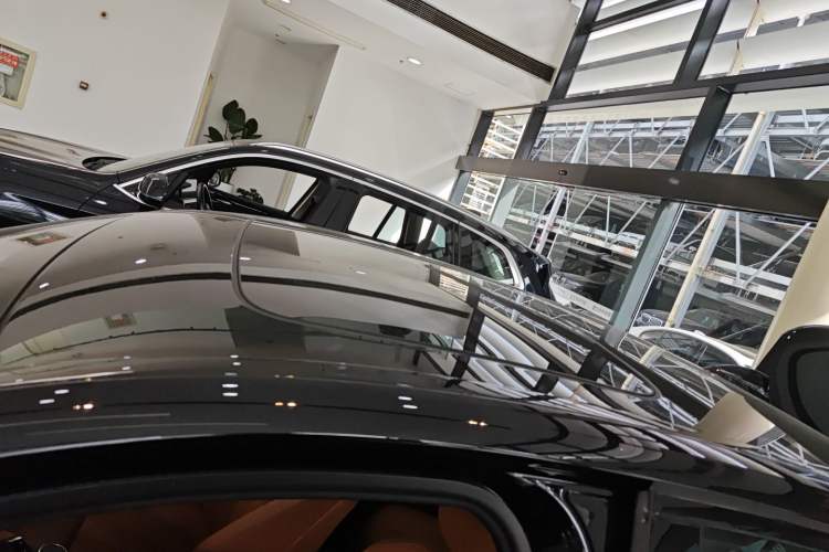 Used BMW 5 Series 2022 Second Facelift 525i M Sport Package Roof