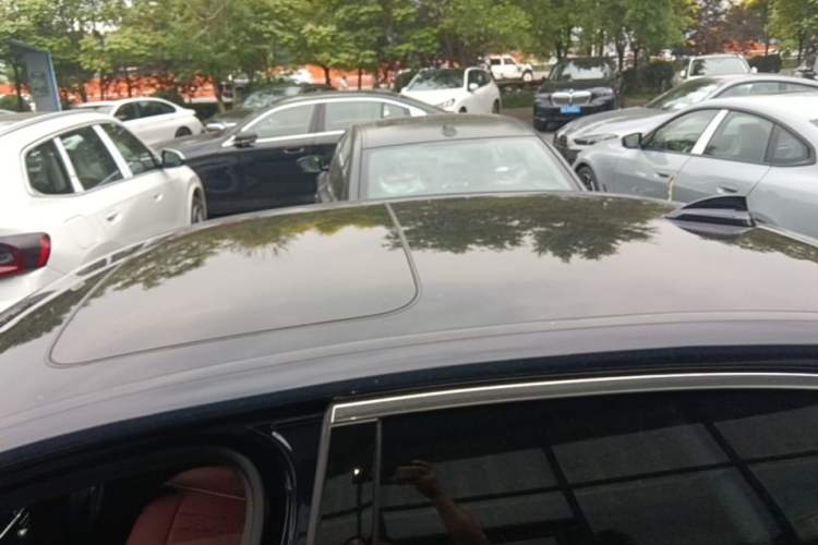 Used BMW 5 Series 2022 Second Facelift 525Li M Sport Package Roof