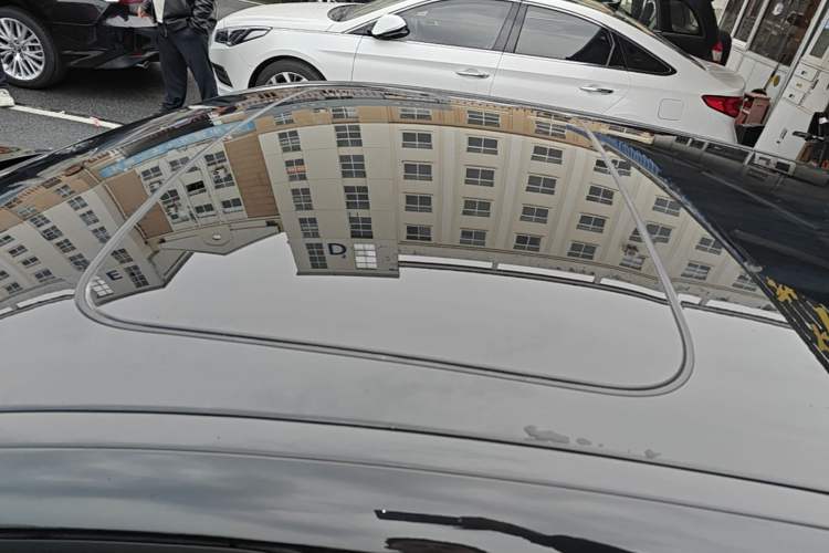 Used BMW 5 Series 2022 Second Facelift 525Li Luxury Package Roof