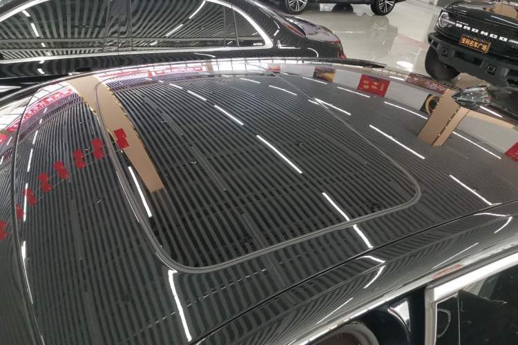 Used BMW 5 Series 2022 Second Facelift 525Li Luxury Package Roof