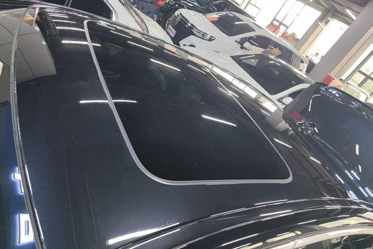Used BMW 5 Series 2022 Second Facelift 525Li M Sport Package Roof