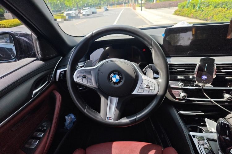 Used BMW 5 Series 2022 Second Facelift 530Li Luxury Version M Sport Package Steering Wheel