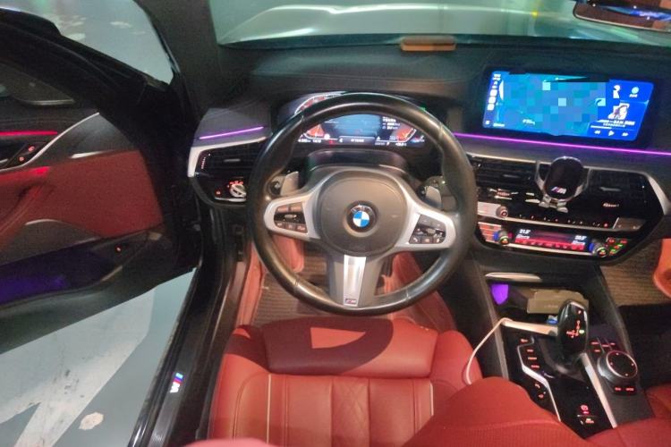 Used BMW 5 Series 2022 Second Facelift 530Li Luxury Version M Sport Package Steering Wheel