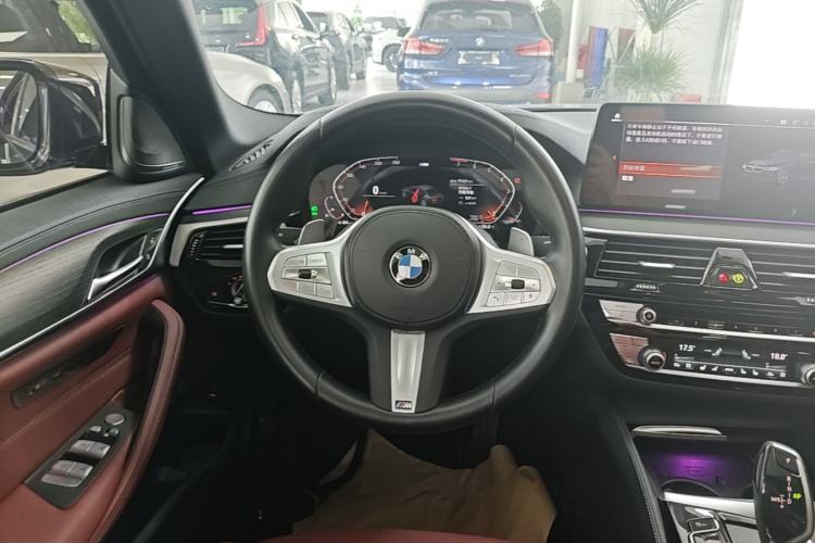 Used BMW 5 Series 2022 Revised Version 3 530Li Luxury Edition M Sport Package Steering Wheel