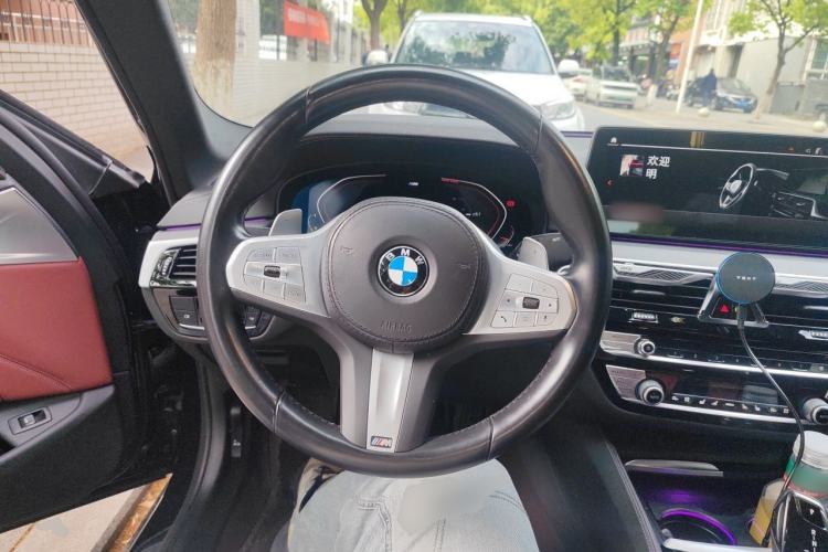 Used BMW 5 Series 2022 Revised Version 3 530Li Luxury Edition M Sport Package Steering Wheel