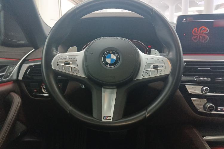 Used BMW 5 Series 2022 Revised Version 3 530Li Luxury Edition M Sport Package Steering Wheel