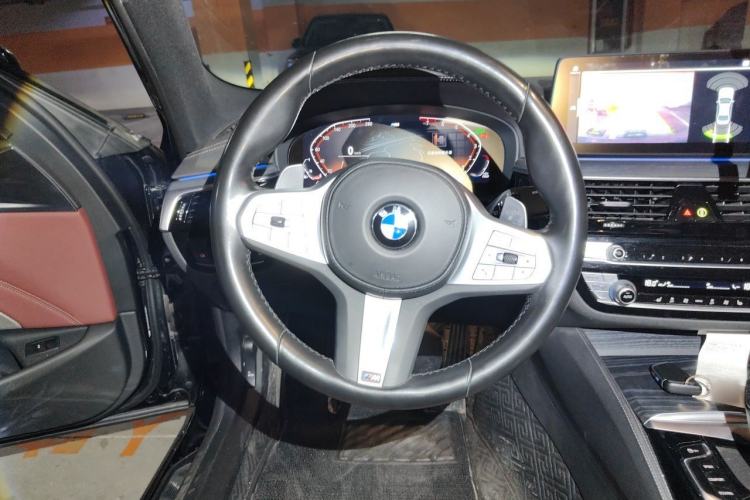 Used BMW 5 Series 2022 Second Facelift 530Li Leading Edition M Sport Package Steering Wheel
