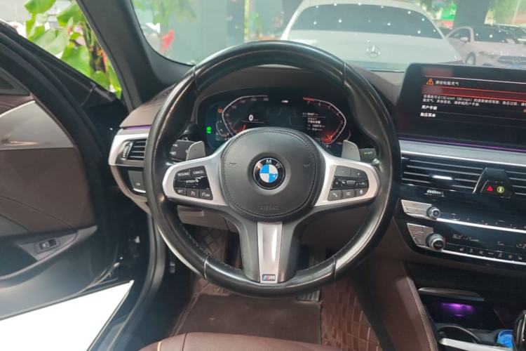 Used BMW 5 Series 2022 Restyled 530Li Leading Edition M Sport Package Steering Wheel
