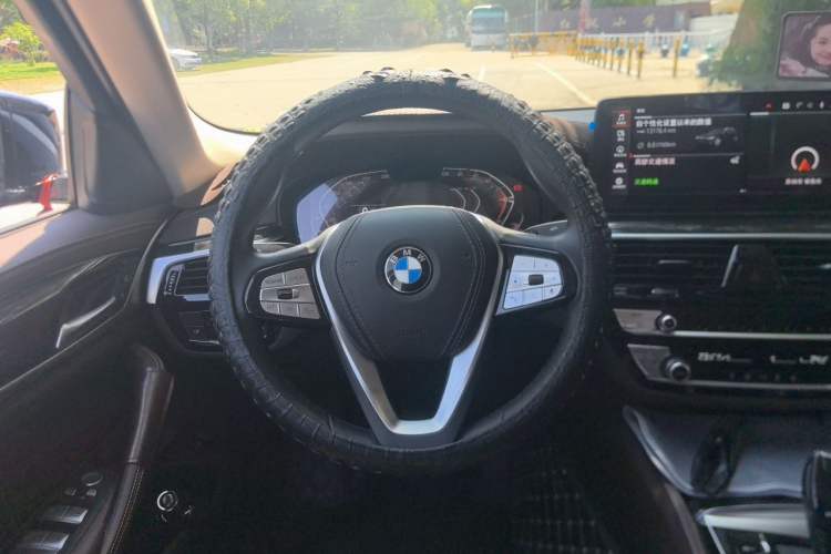 Used BMW 5 Series 2022 Second Facelift 525Li Luxury Package Steering Wheel