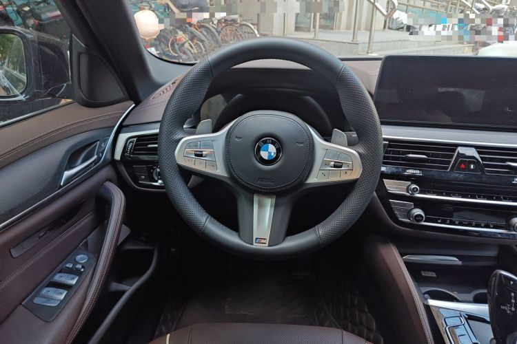 Used BMW 5 Series 2022 Second Facelift 530Li Leading Edition Luxury Package Steering Wheel