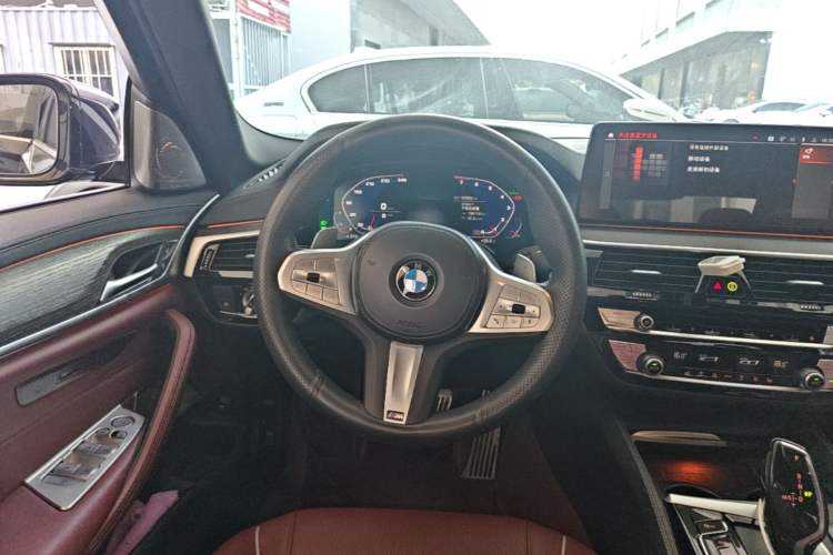 Used BMW 5 Series 2022 Second Facelift 530Li Leading Edition M Sport Package Steering Wheel
