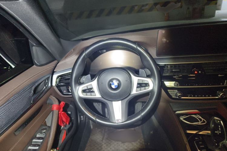 Used BMW 5 Series 2022 530Li Leading Model M Sport Package Steering Wheel