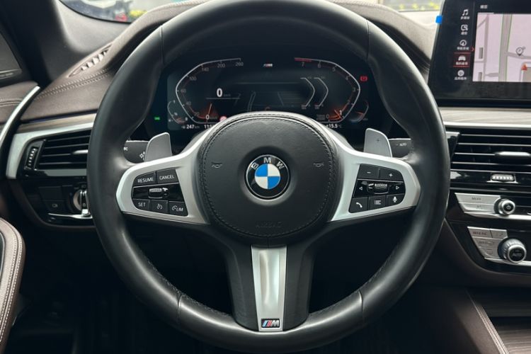 Used BMW 5 Series 2022 Second Facelift 530Li Luxury Version M Sport Package Steering Wheel