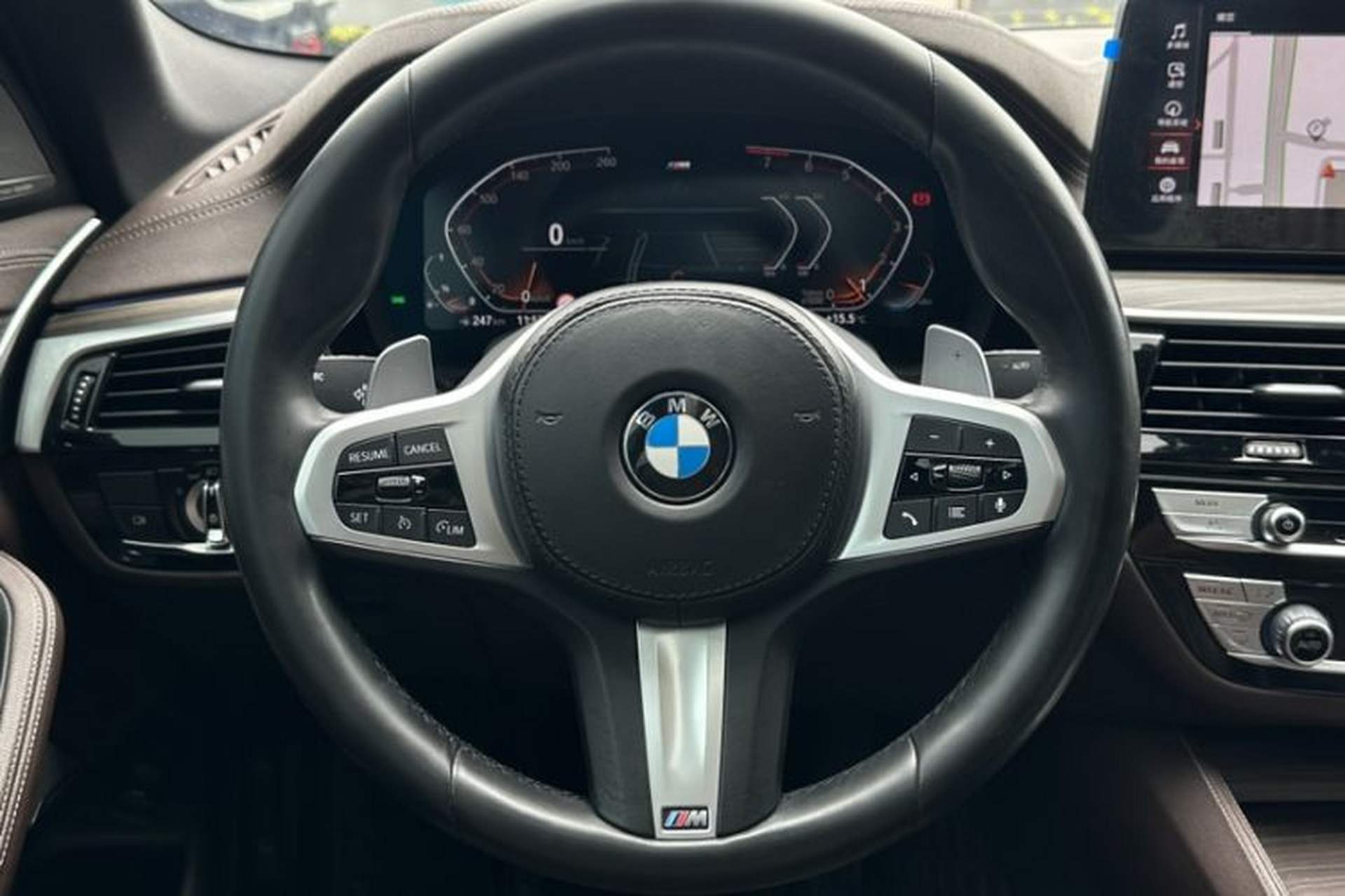 Used BMW 5 Series 2022 Second Facelift 530Li Luxury Version M Sport Package Steering Wheel