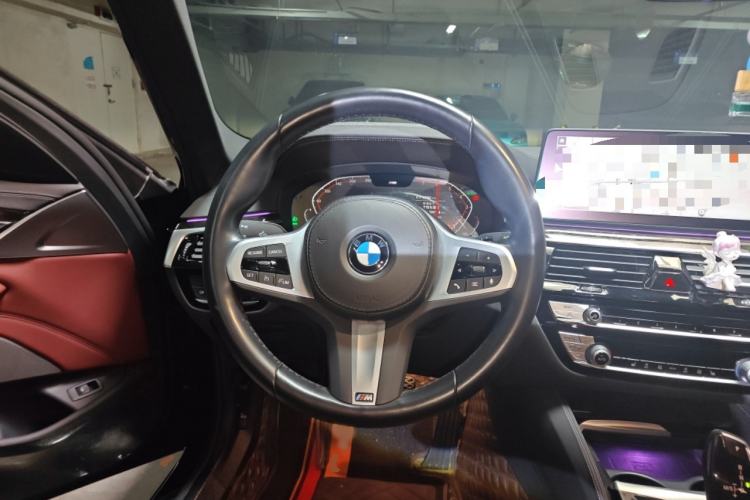 Used BMW 5 Series 2022 Restyled 525Li Luxury Package Steering Wheel