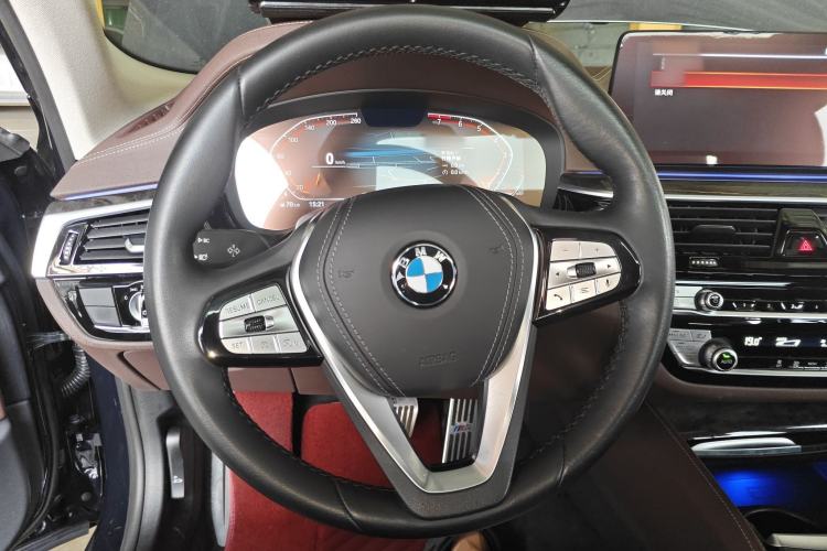 Used BMW 5 Series 2022 Restyled 525Li Luxury Package Steering Wheel