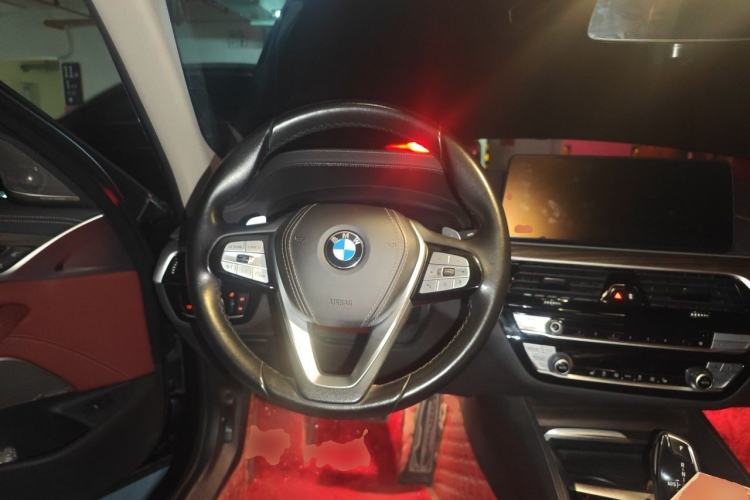 Used BMW 5 Series 2022 Updated 530Li Leading Edition Luxury Package Steering Wheel
