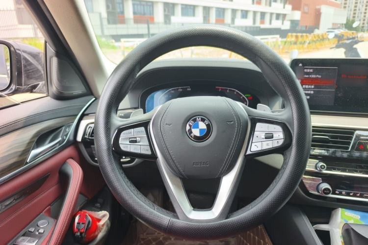 Used BMW 5 Series 2022 Second Facelift 530Li Luxury Edition Premium Package Steering Wheel