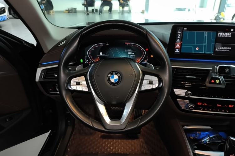 Used BMW 5 Series 2022 Updated 530Li Leading Edition Luxury Package Steering Wheel