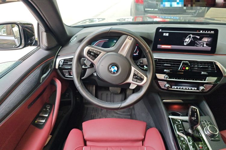 Used BMW 5 Series 2022 Second Facelift 530Li Luxury Version M Sport Package Steering Wheel