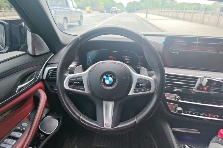 Used BMW 5 Series 2022 Second Facelift 530Li Luxury Version M Sport Package Steering Wheel