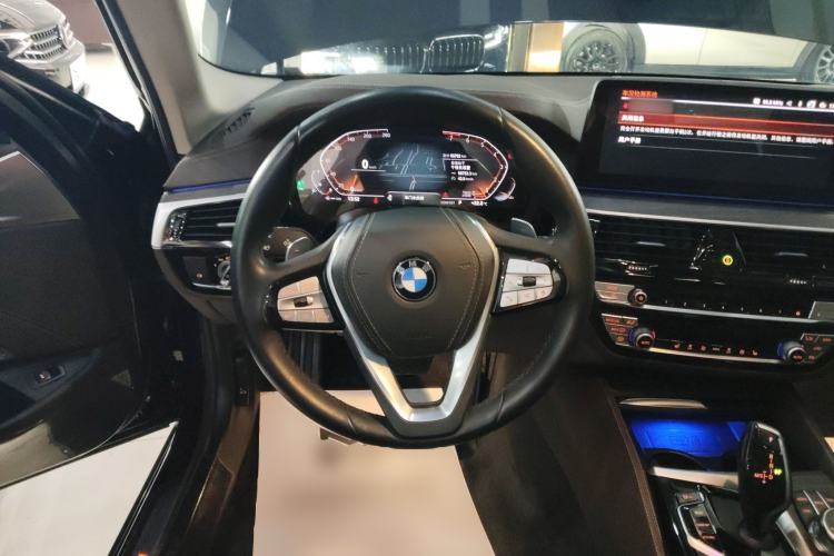 Used BMW 5 Series 2022 Second Facelift 530Li xDrive Luxury Package Steering Wheel